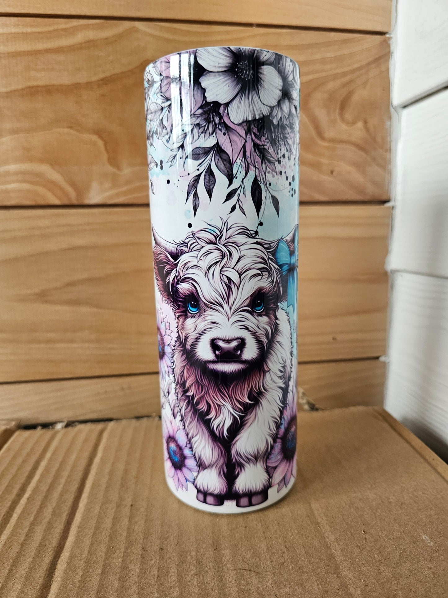 Highland with bow and flowers 20oz