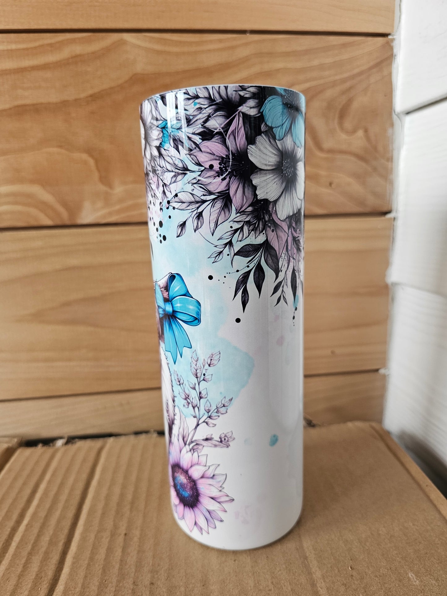 Highland with bow and flowers 20oz