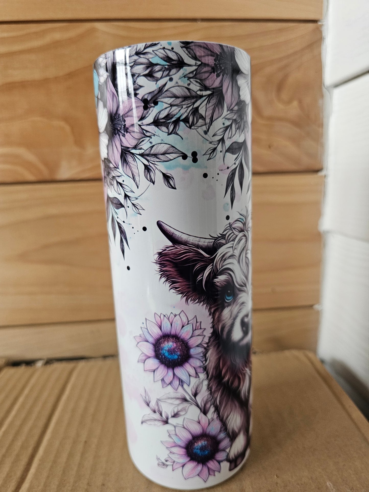 Highland with bow and flowers 20oz